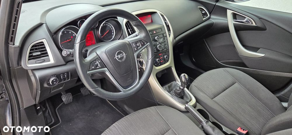 Opel Astra 1.4 ecoFLEX - 26