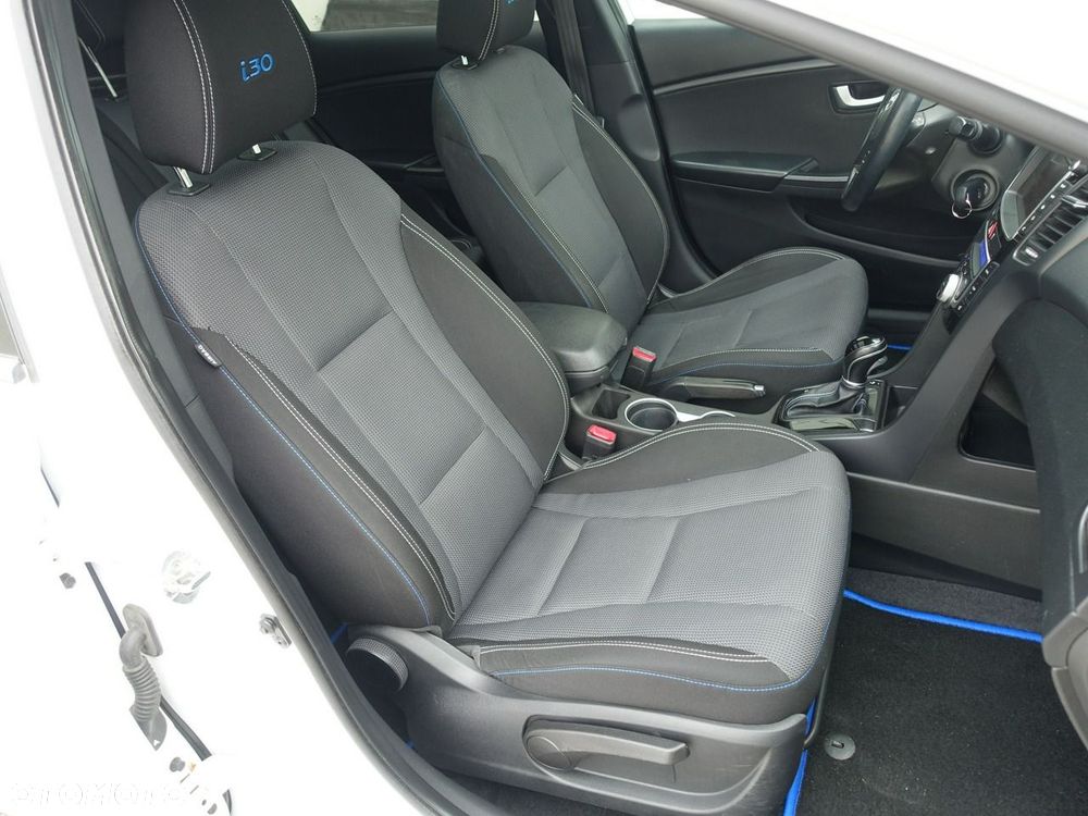 Hyundai i30 1.6 CRDI DCT Passion Plus - 25