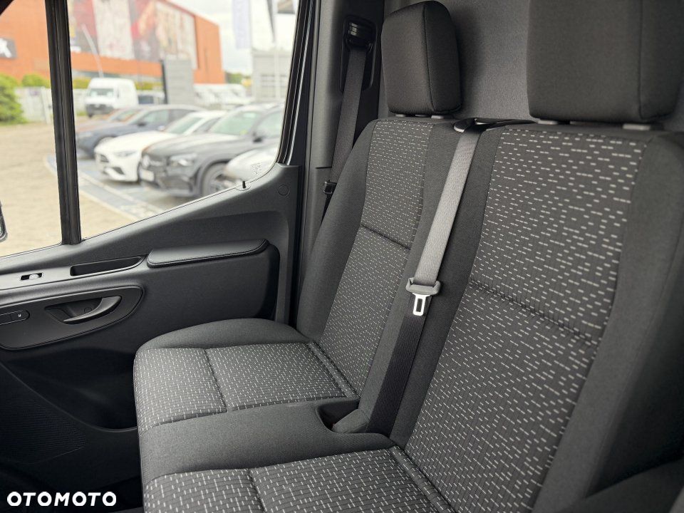 Mercedes-Benz Sprinter - 22