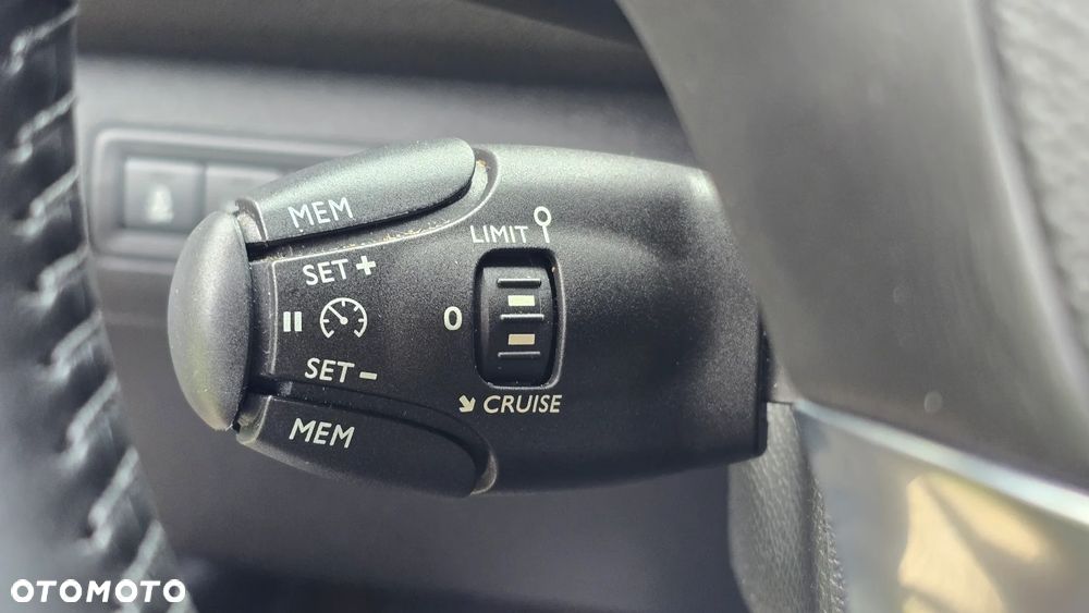 Peugeot 308 1.6 BlueHDi Allure S&S - 29