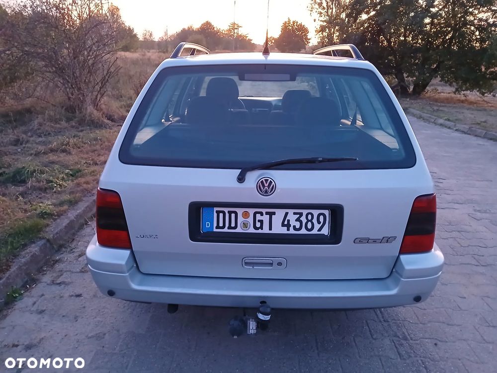 Volkswagen Golf 1.6 Comfortline - 5