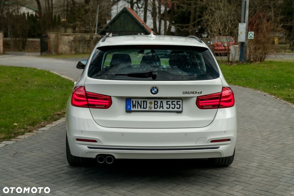 BMW Seria 3 320d Sport Line - 8