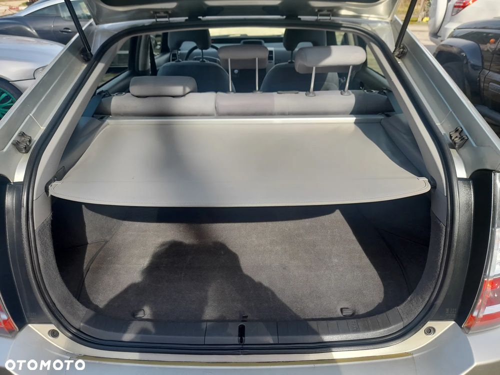 Toyota Prius 1.5 VVT-i Sol - 10