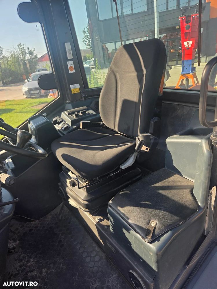 Hitachi ZW75-6, 2019, 2.745h, CUPA MULTIFUNCTIONALA 1mc, FURCI, CUPLA RAPIDA, ridica 2,4 tone la 3,2m, incarca 8x4 si  sem basculabila, Masa operationala 5tone, Anv 80% ok, motor 75CP, produs in Germania, posibilitate leasing 3 ani-PROMOTIE 29.900 EUR+Tva - 17
