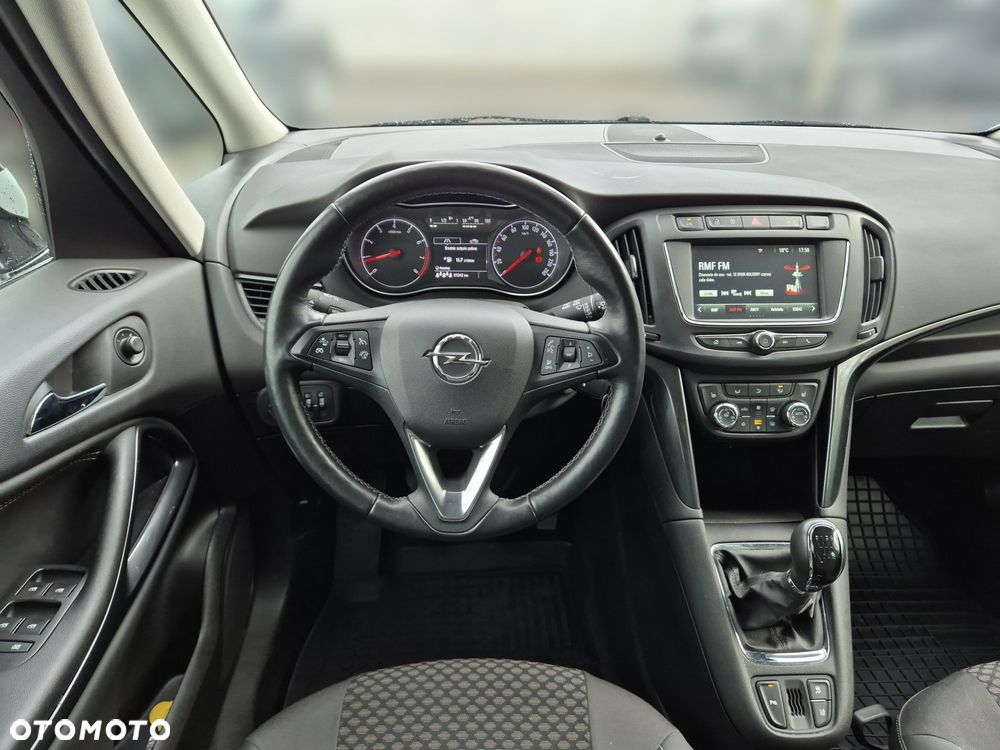 Opel Zafira - 17
