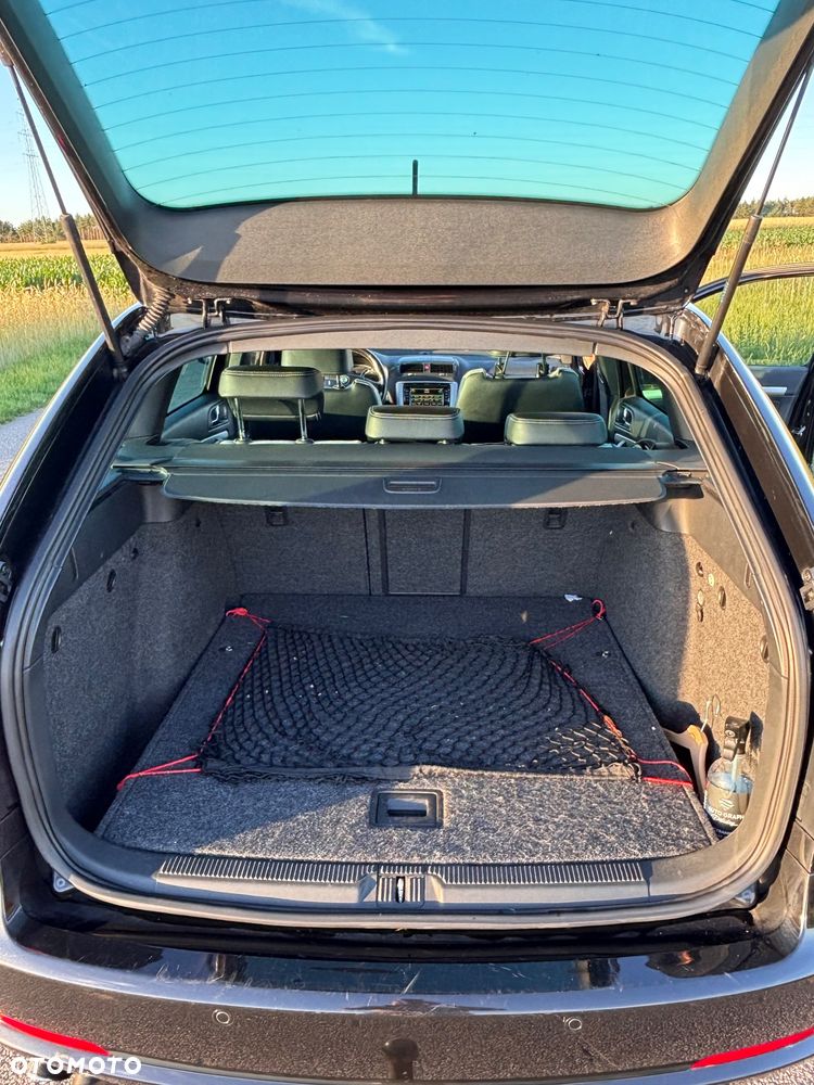 Skoda Octavia 2.0 TDI DPF RS DSG - 5