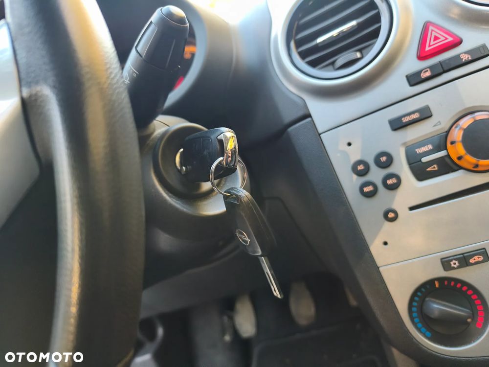 Opel Corsa - 22
