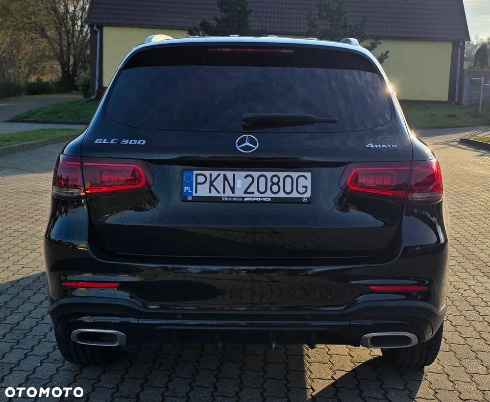 Mercedes-Benz GLC 300 4Matic 9G-TRONIC AMG Line - 7