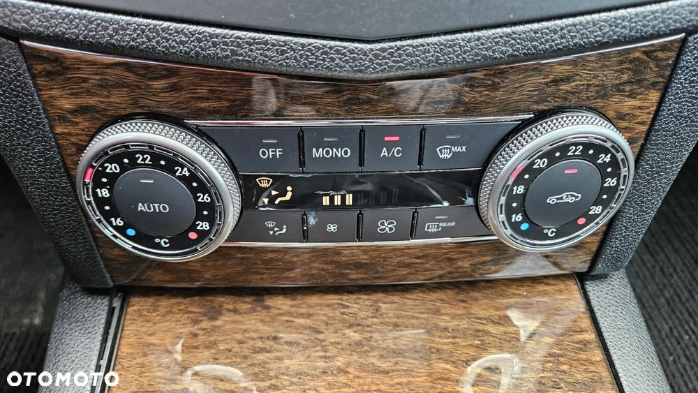 Mercedes-Benz Klasa C 180 Kompressor Elegance - 24