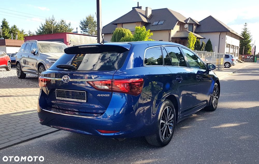 Toyota Avensis Touring Sports 1.8 Team Deutschland - 5