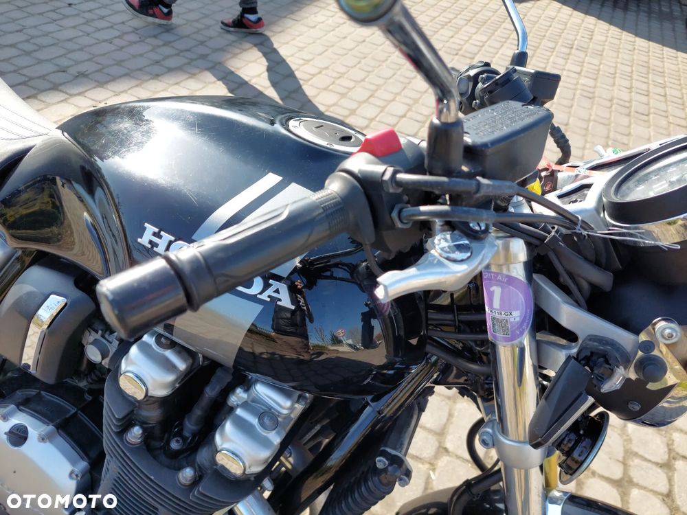 Honda CB - 15