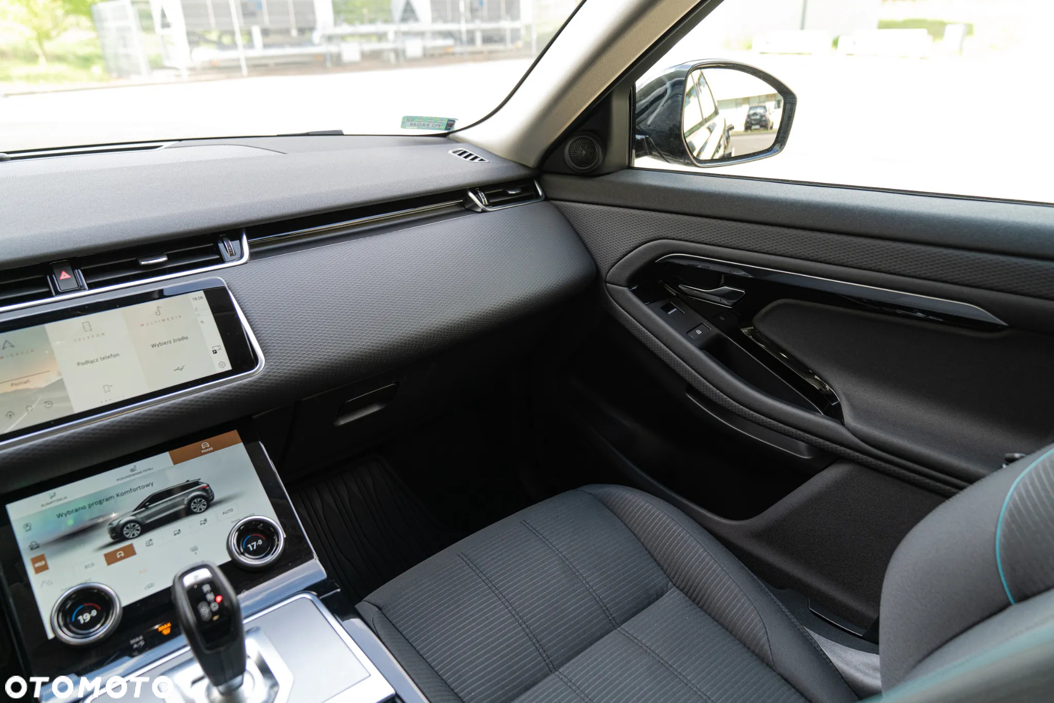 Land Rover Range Rover Evoque - 38