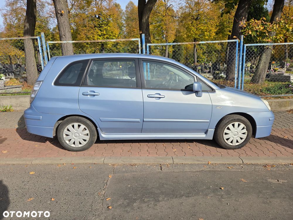 Suzuki Liana
