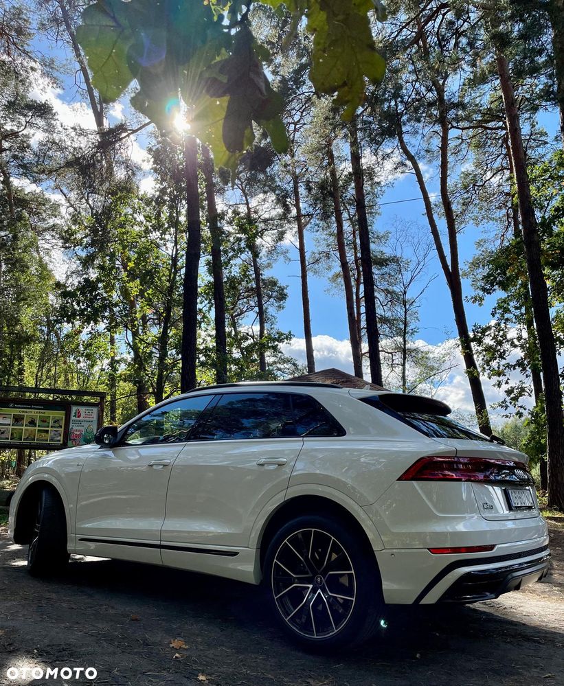 Audi Q8 2021 photo 2