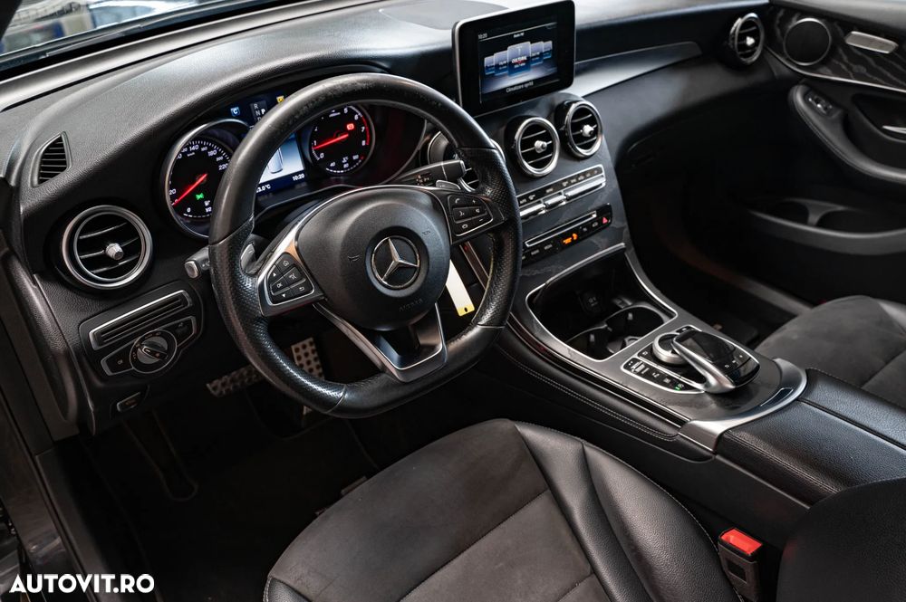 Mercedes-Benz GLC 250 4MATIC 9G-TRONIC AMG Line - 5