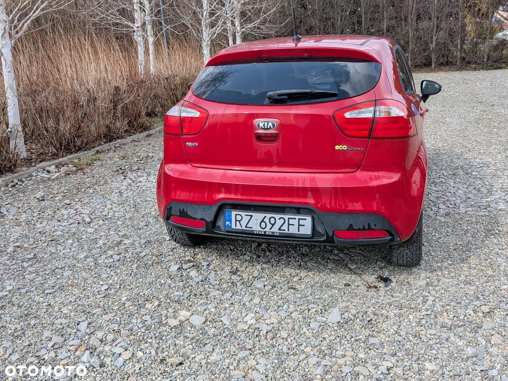 Kia Rio - 3