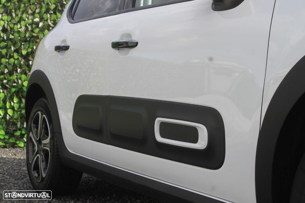 Citroën C3 1.2 PureTech Shine - 39