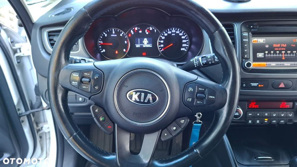 Kia Carens 1.7 CRDi XL 7os - 28