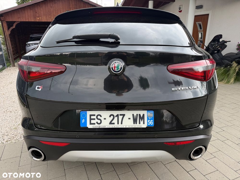 Alfa Romeo Stelvio - 7