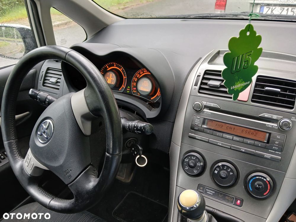 Toyota Auris 2.0 D-4D - 7