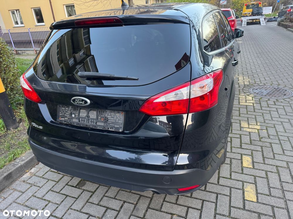 Ford focus 3 III kombi  FB CA czarny czarne drzwi prawe lewe przednie  tylnie tył prawe lewe przednie pas przedni maska wzmocnienie chłodnica chłodnice lampa prawa lewa błotnik przedni prawy lewy konsola deska rozdzielcza roleta klapa bagażnika skrzynia biegów 1.6 ecobost - 5