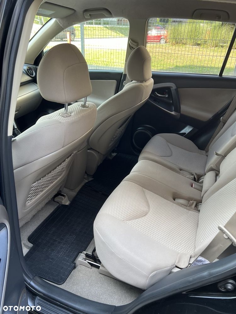 Toyota RAV4 2.0 VVT-i Premium - 12