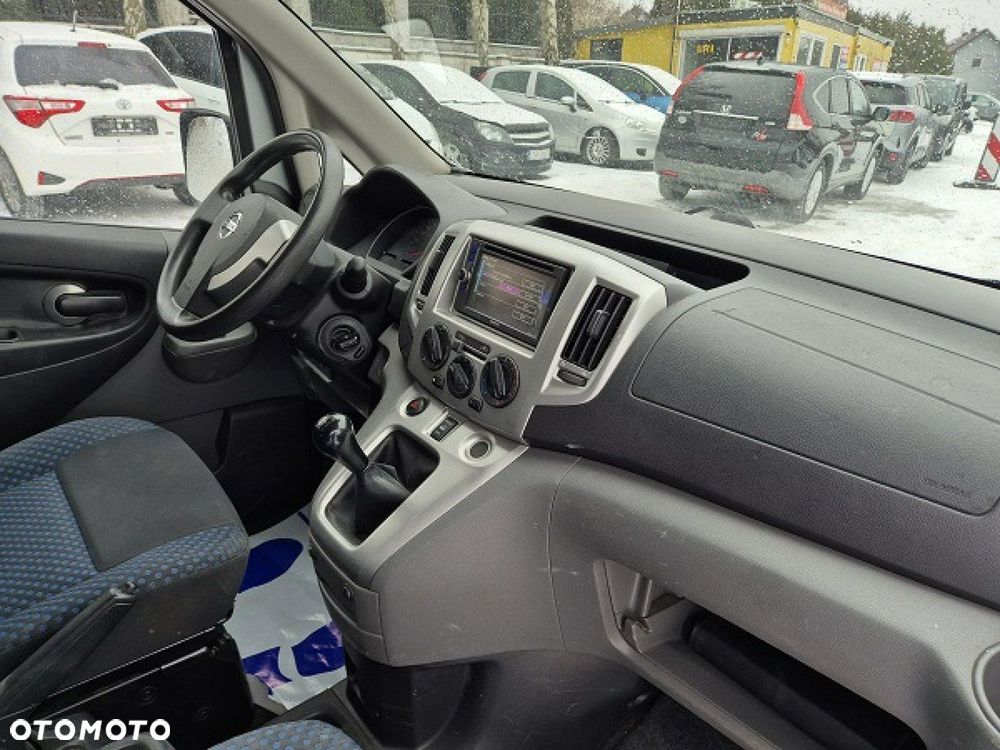 Nissan NV200 - 10