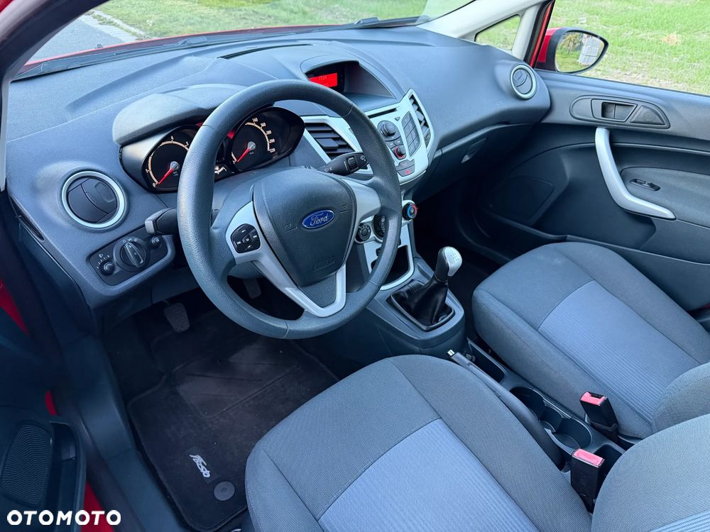 Ford Fiesta 1.25 Champions Edition - 8