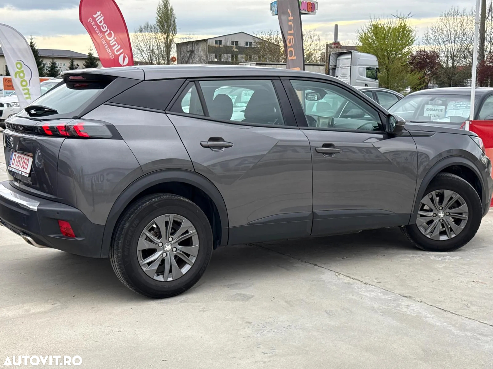 Peugeot 2008 1.2 PureTech EAT8 STT Active Pack - 32