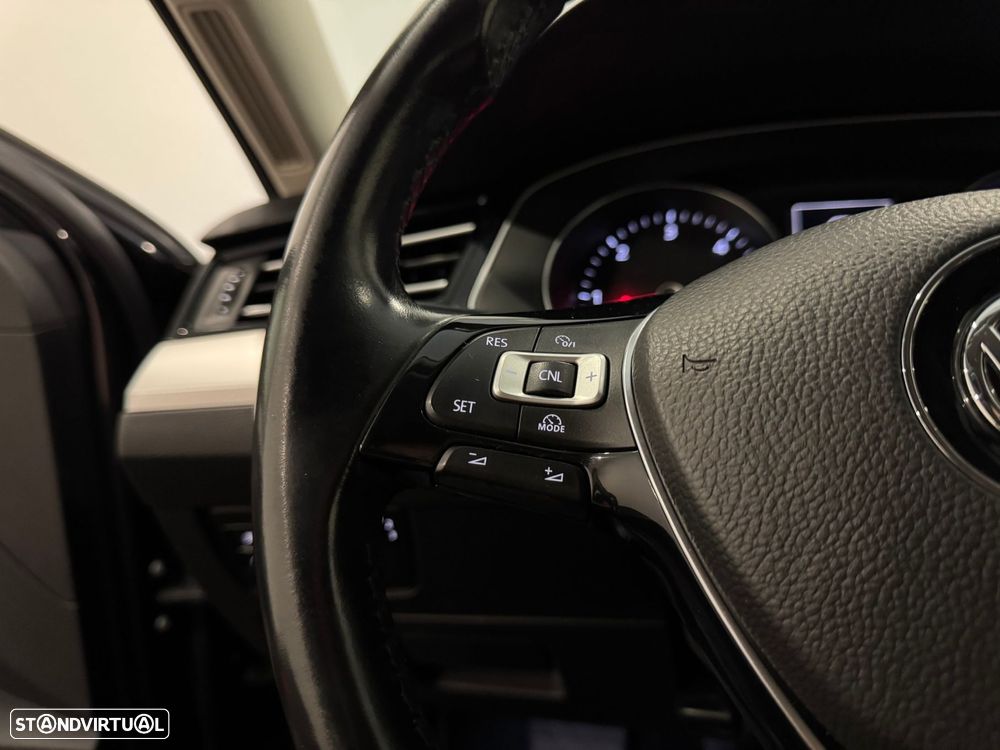 VW Passat Variant 1.6 TDI Confortline - 44