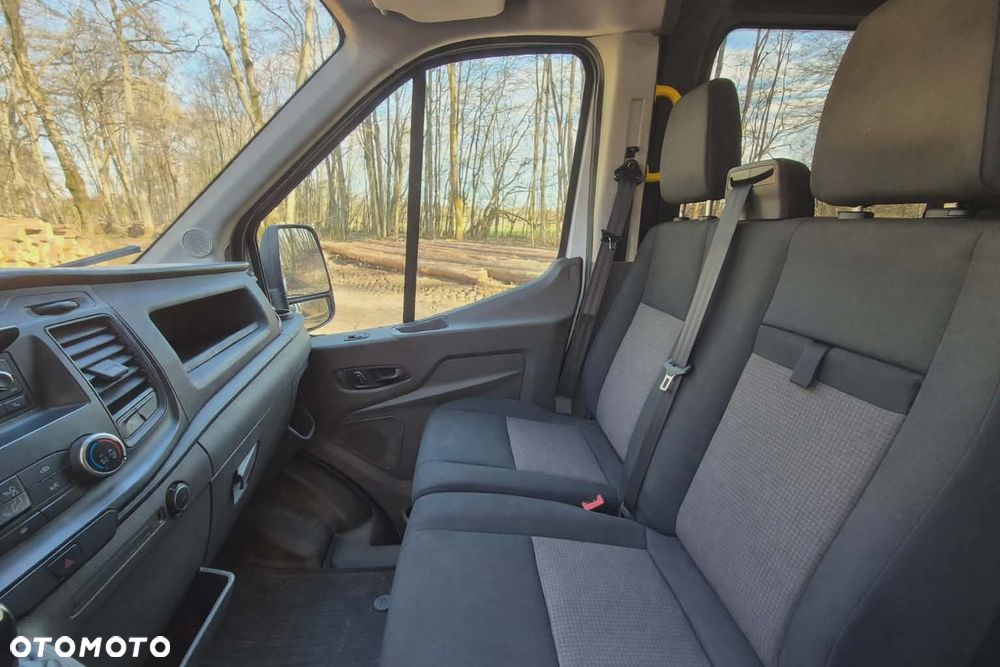 Ford Transit - 13