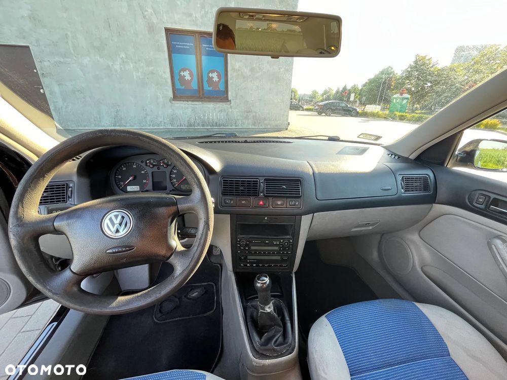 Volkswagen Golf 1.9 TDI Highline - 7