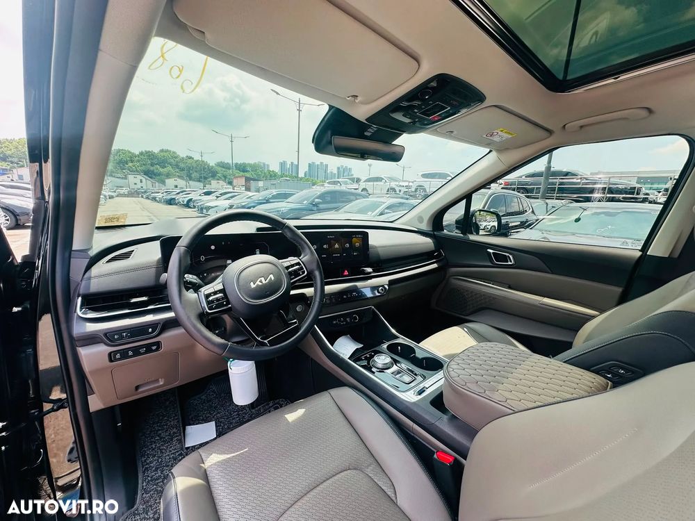 KIA Carnival 2024 — imagine 9