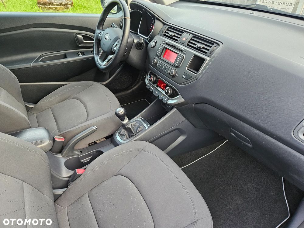 Kia Rio - 9