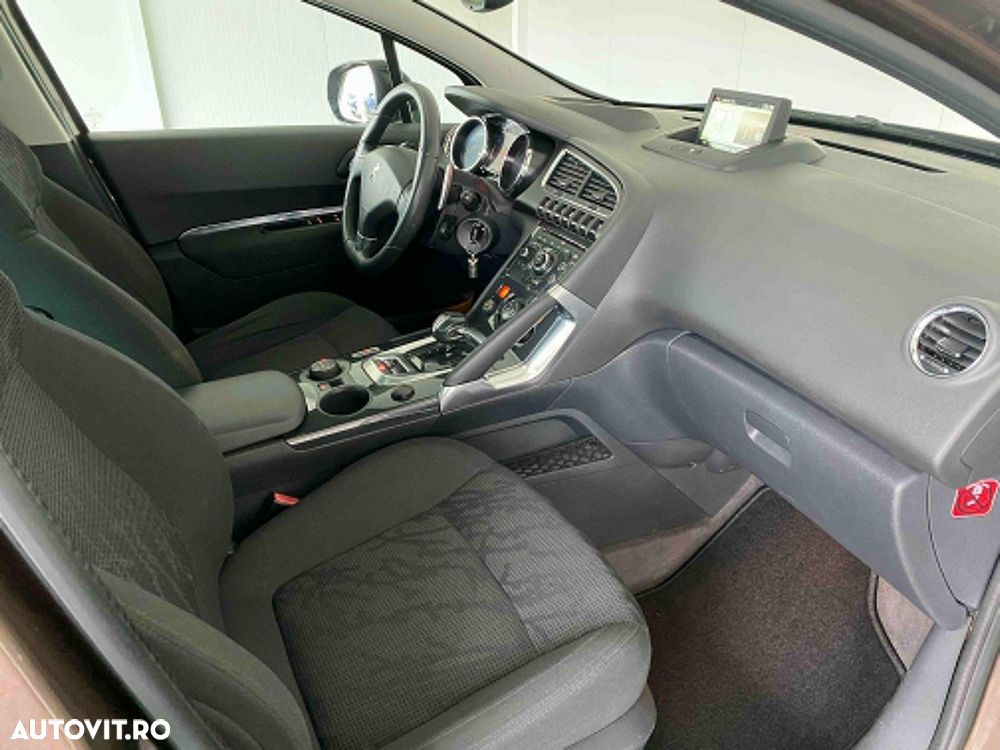 Peugeot 3008 - 5