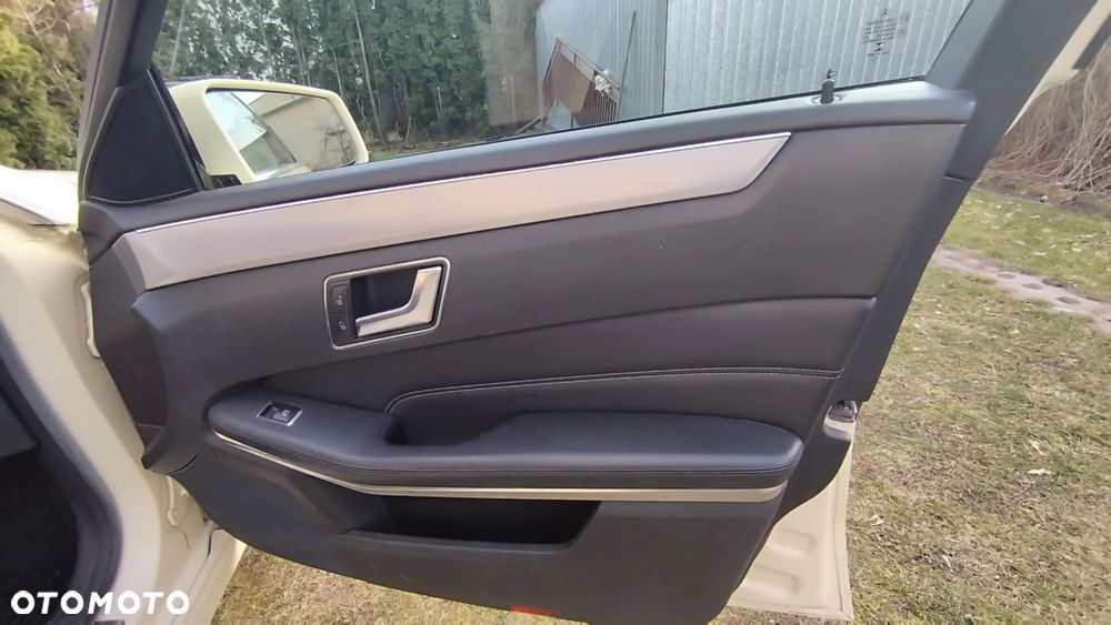 Mercedes-Benz Klasa E 200 BlueTEC 7G-TRONIC Classic - 20