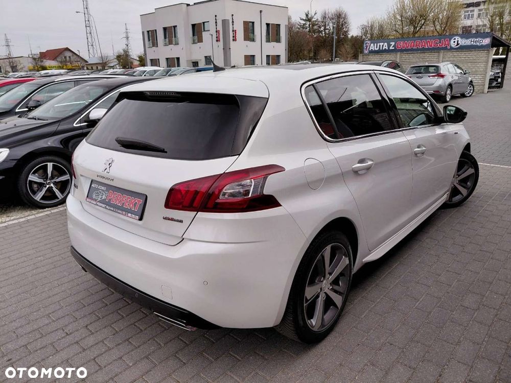 Peugeot 308 - 8