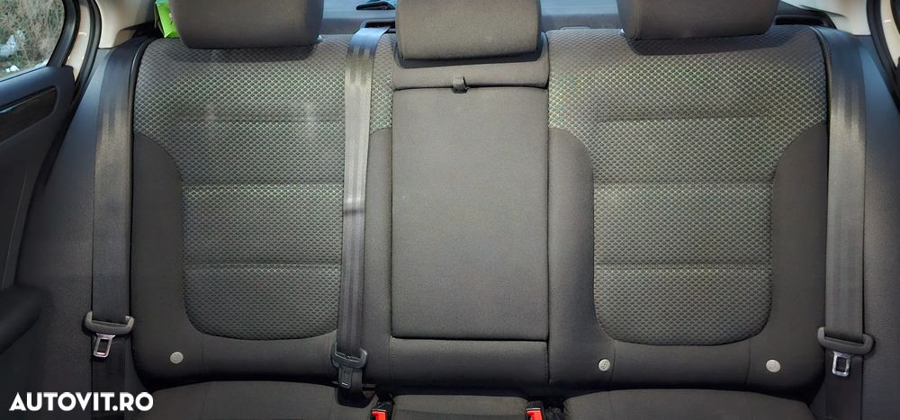 Volkswagen Jetta - 5