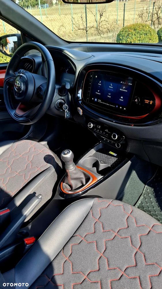 Toyota Aygo X 1.0 VVT-i Executive - 10