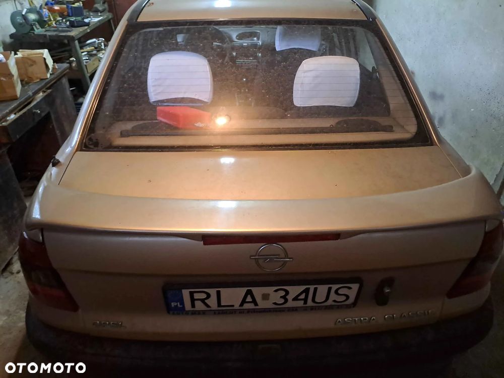 Opel Astra 1.6 GL - 3