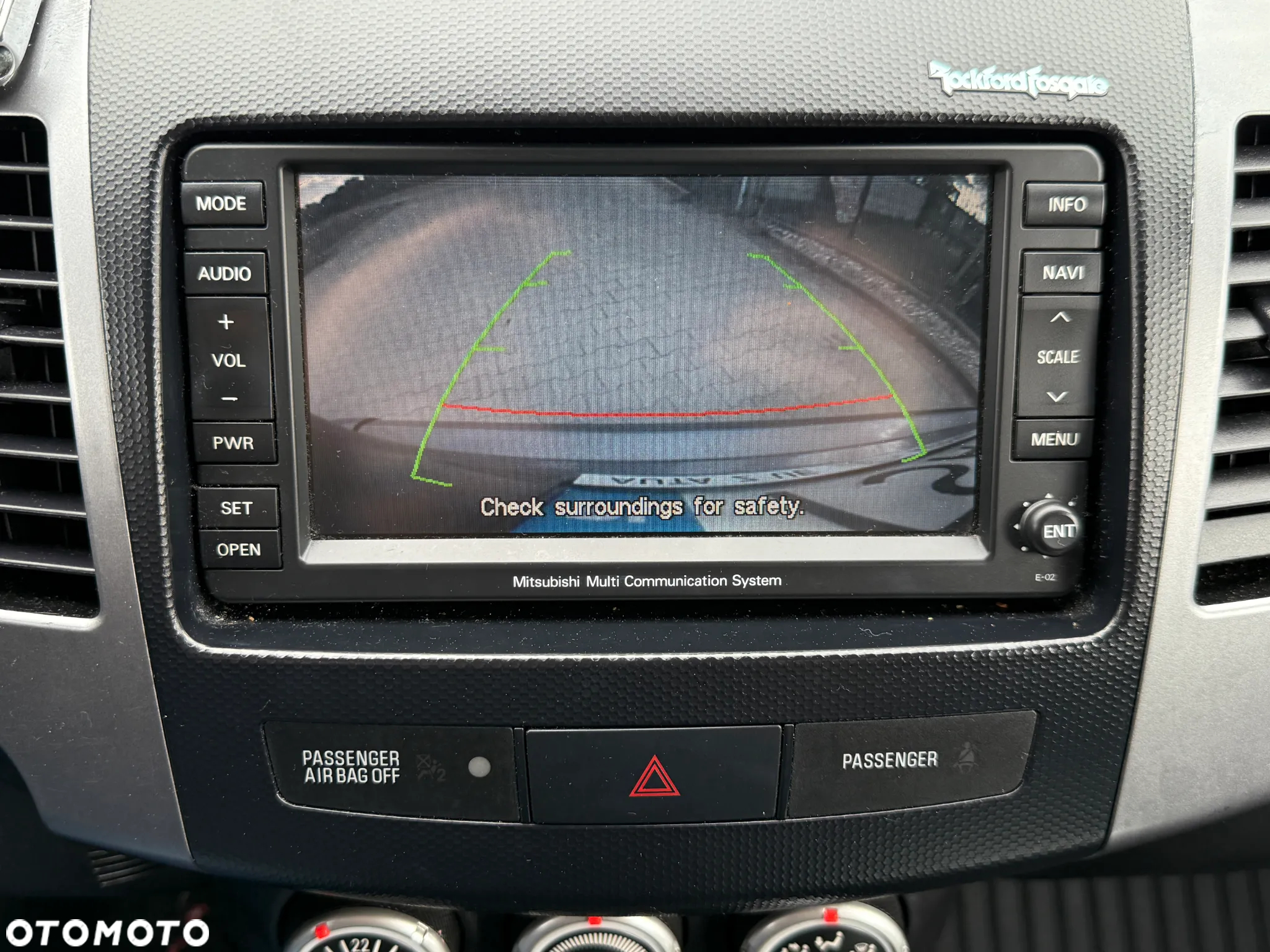 Mitsubishi Outlander 2.4 Intense + - 29