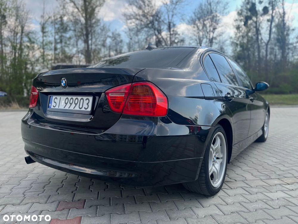BMW Seria 3 318i - 5
