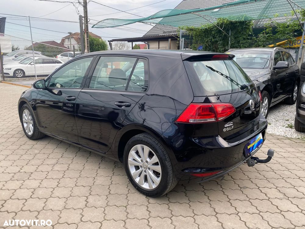 Volkswagen Golf - 3