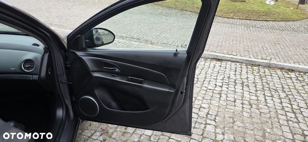 Chevrolet Cruze 1.8 LT+ - 13