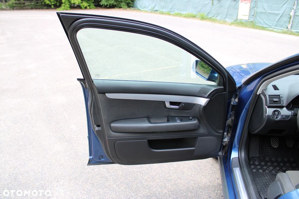 Audi A4 Avant 2.0 TDI - 9