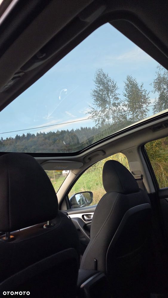 Nissan Qashqai 1.6 DCi Xtronic TEKNA - 8