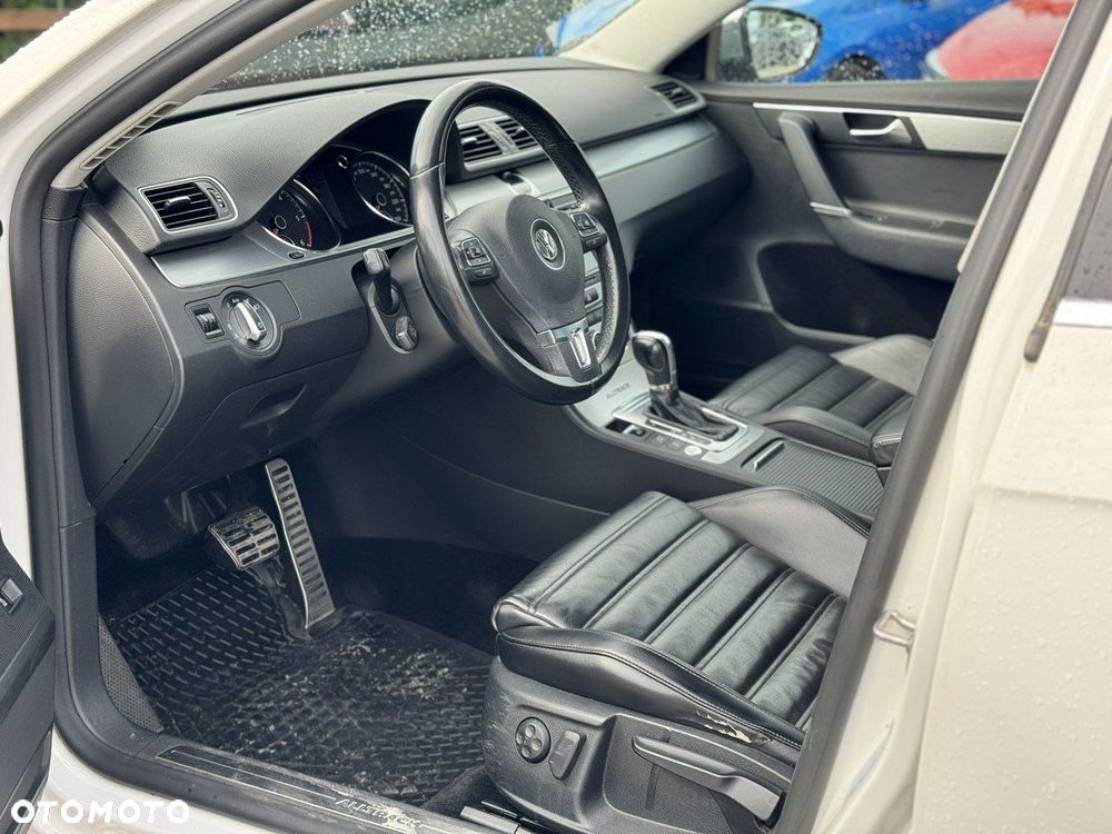 Volkswagen Passat Alltrack - 17