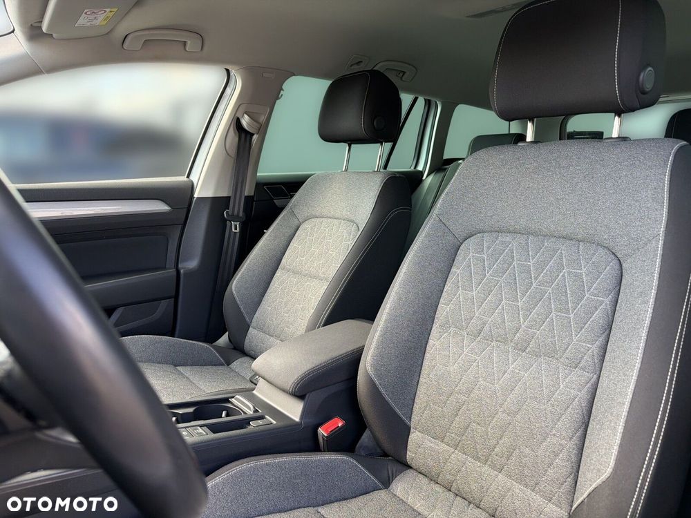Volkswagen Passat - 13