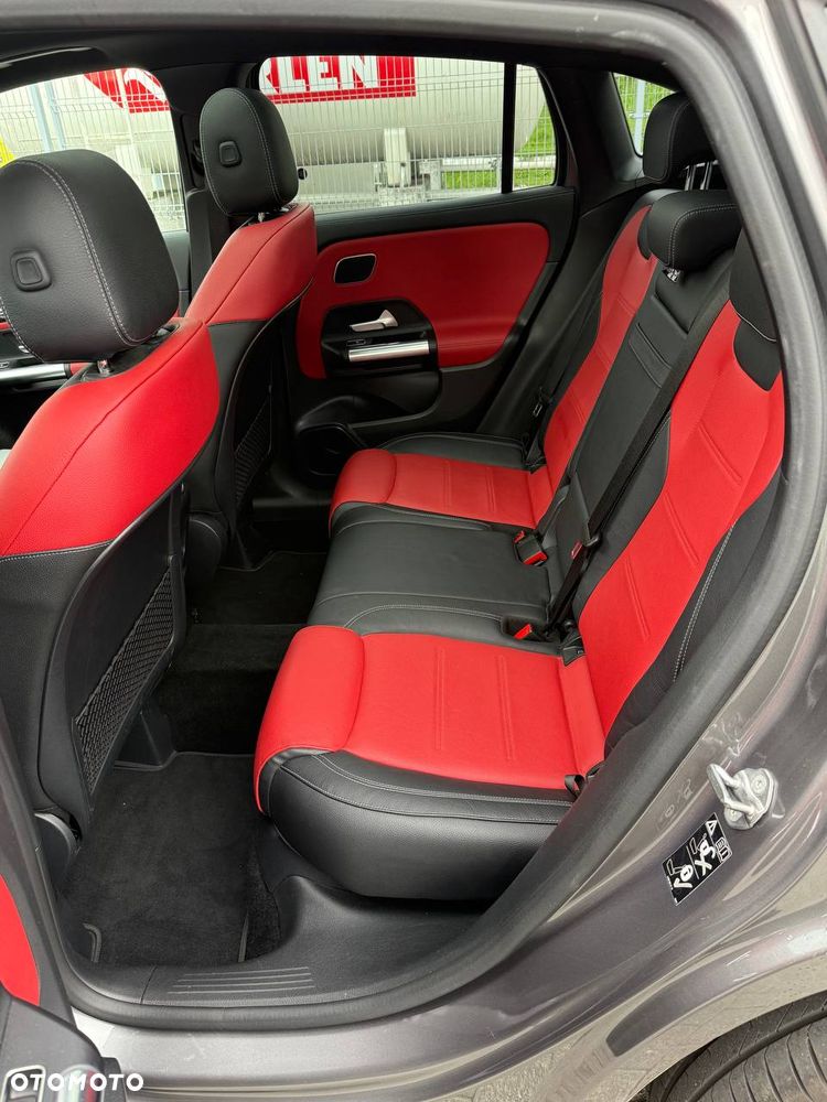 Mercedes-Benz GLA 250 4-Matic - 10