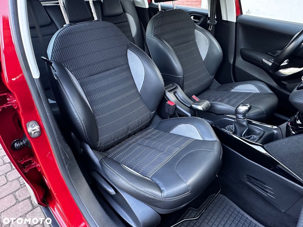 Peugeot 2008 PureTech 82 Allure - 28